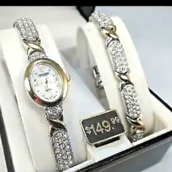 Vintage Gruen Ladies Watch and Bracelet Diamonds Unique Gift Set - Picture 7 of 7